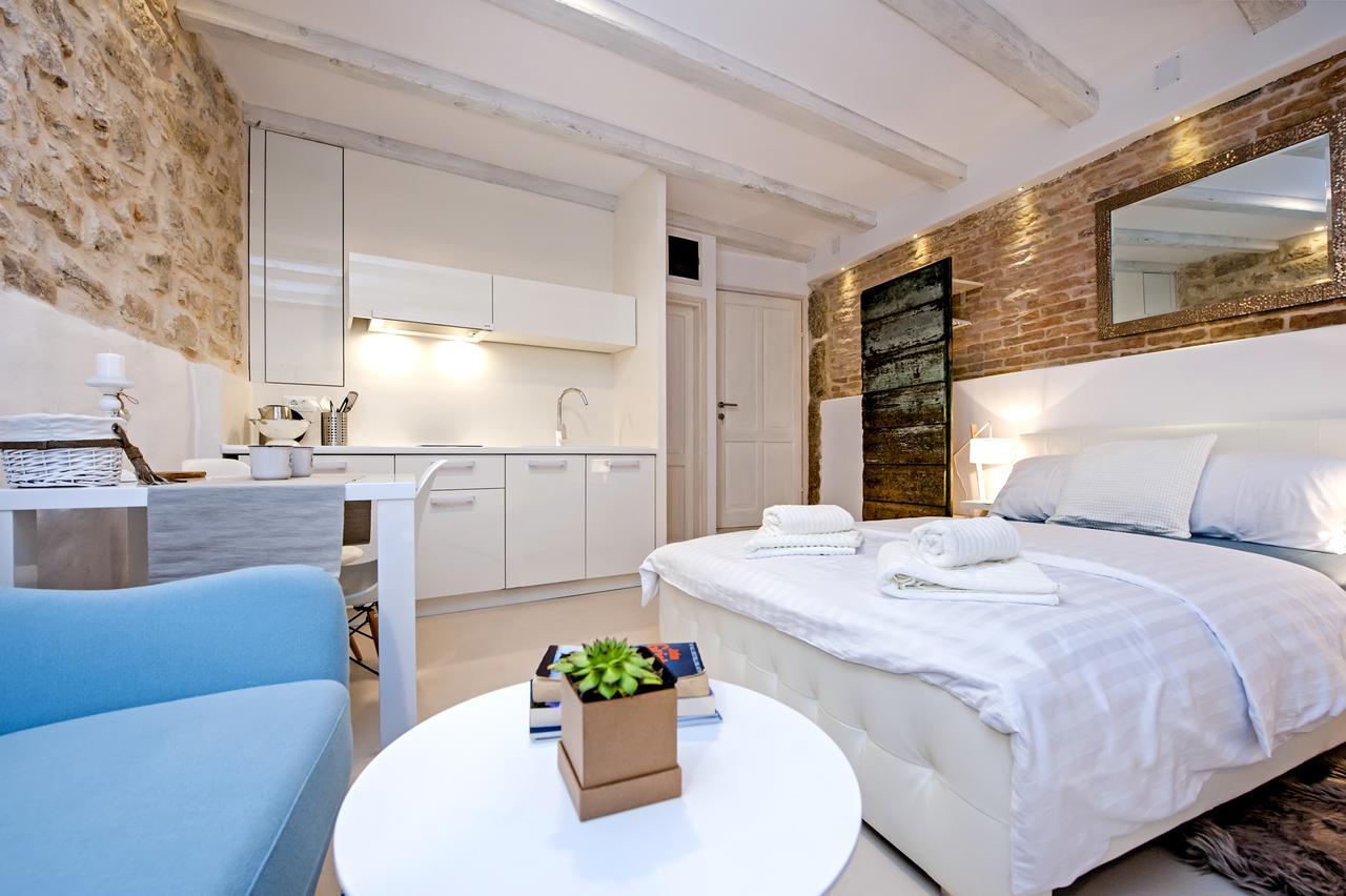 Luna Rooms&Studios Rovinj Exterior foto