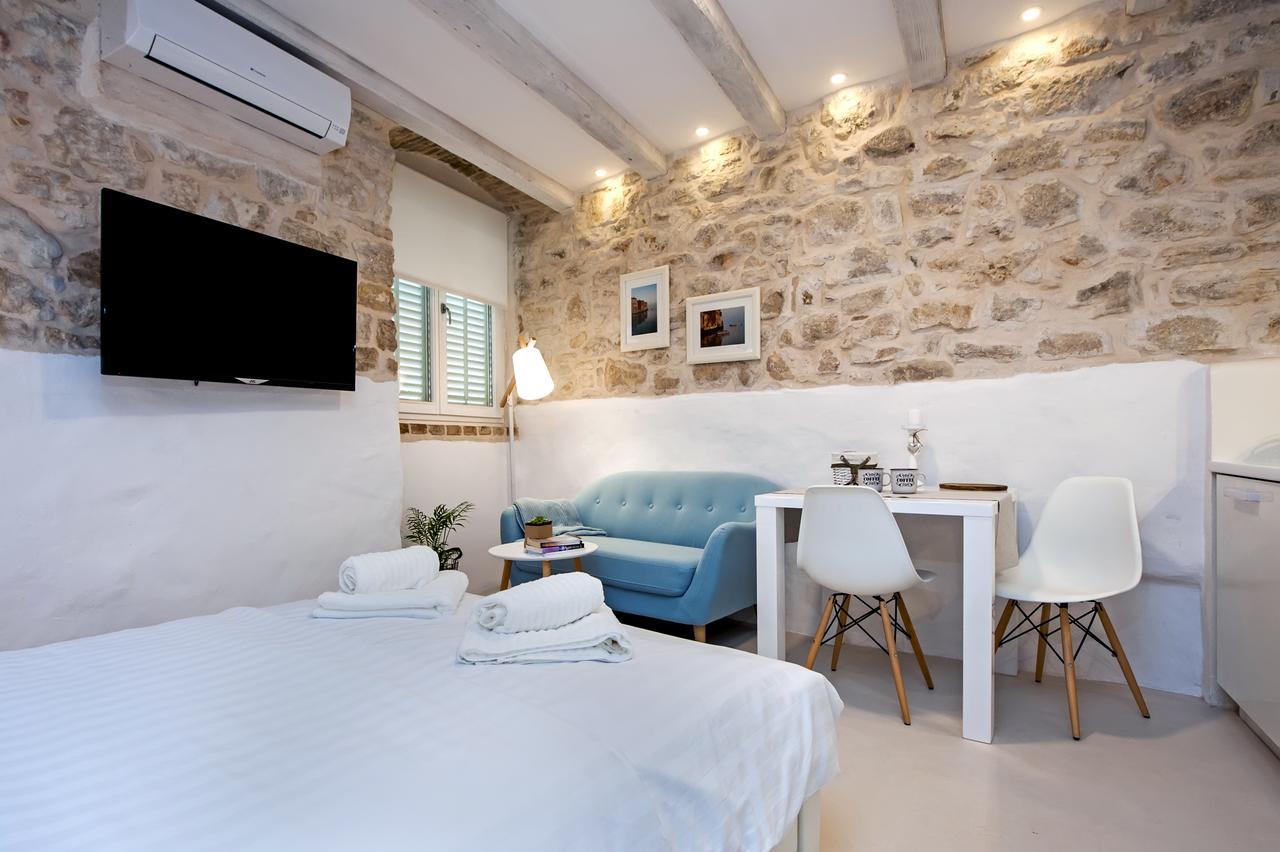 Luna Rooms&Studios Rovinj Exterior foto